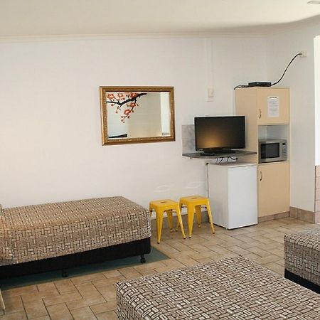 Central Motel Gin Gin Εξωτερικό φωτογραφία