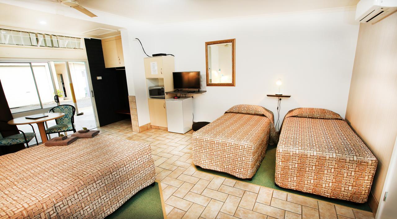 Central Motel Gin Gin Εξωτερικό φωτογραφία