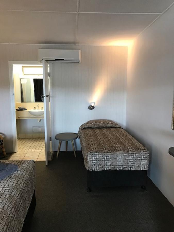 Central Motel Gin Gin Εξωτερικό φωτογραφία