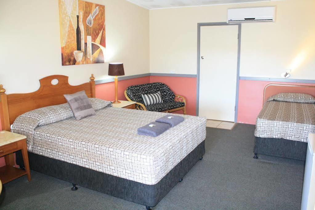 Central Motel Gin Gin Εξωτερικό φωτογραφία