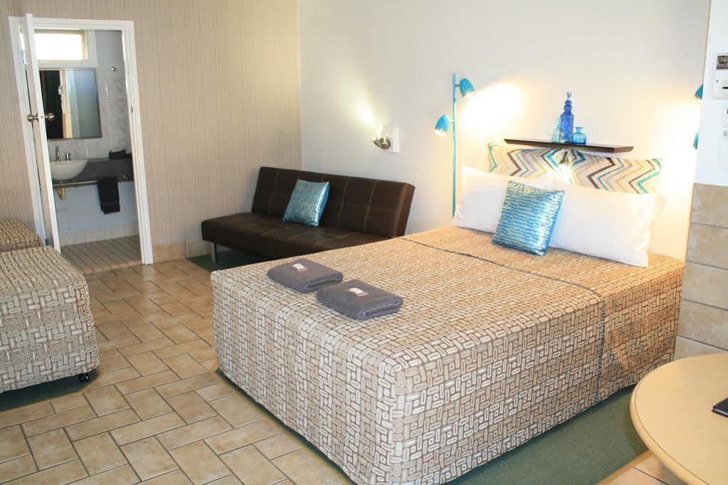 Central Motel Gin Gin Εξωτερικό φωτογραφία