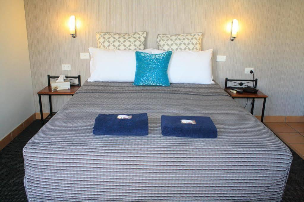 Central Motel Gin Gin Εξωτερικό φωτογραφία