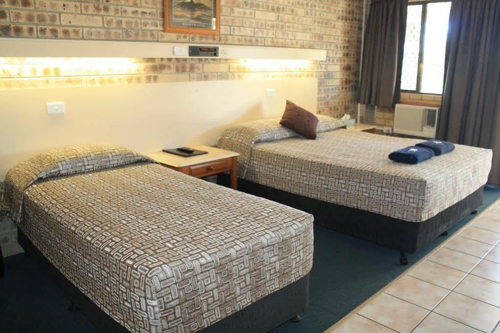Central Motel Gin Gin Εξωτερικό φωτογραφία