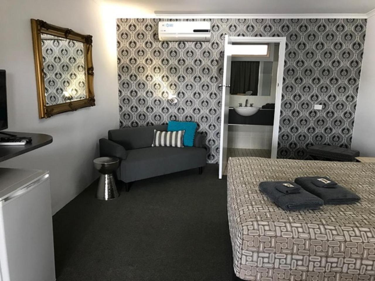 Central Motel Gin Gin Εξωτερικό φωτογραφία